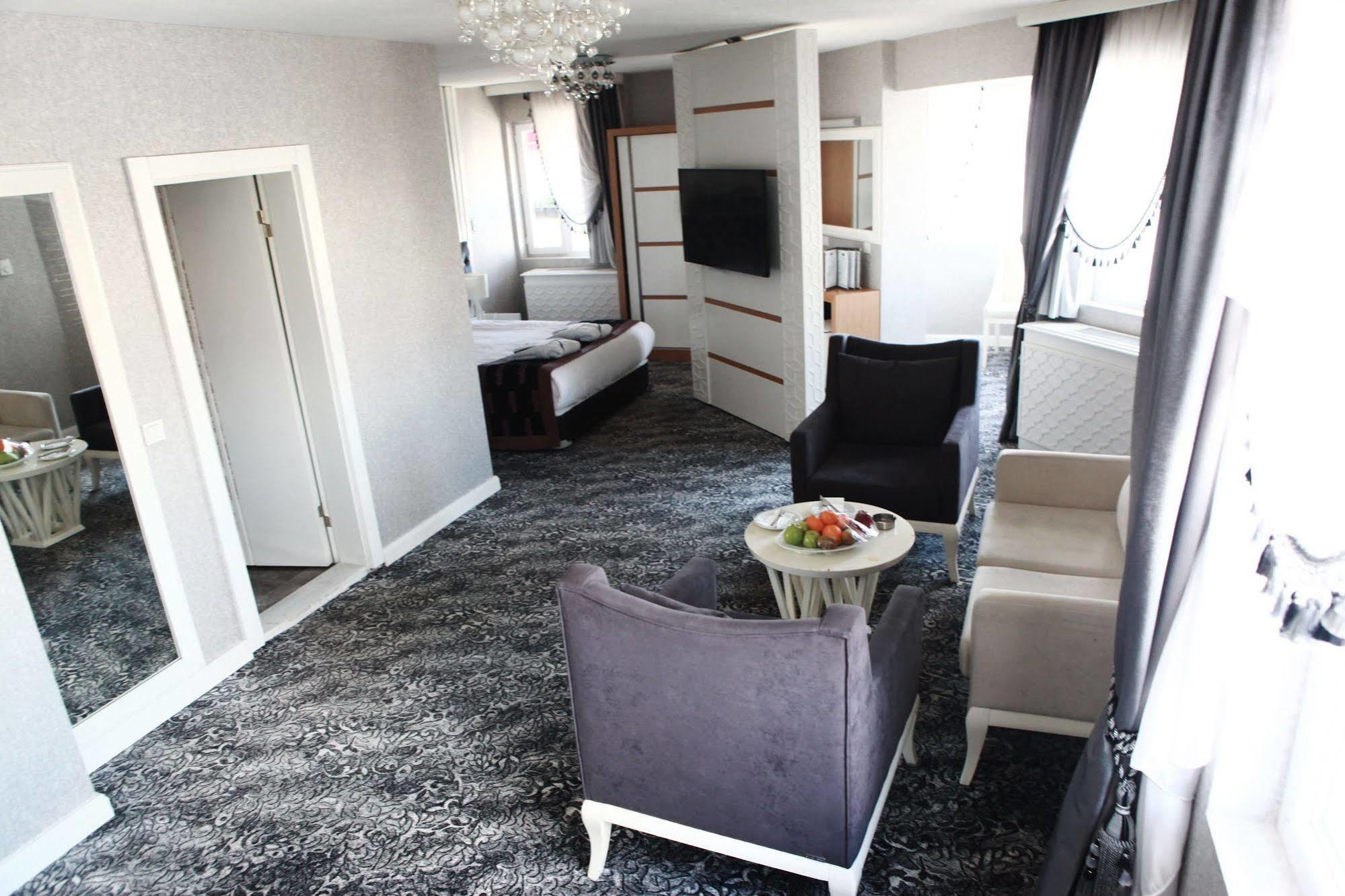 Manhattan Hotel Ankara Zewnętrze zdjęcie