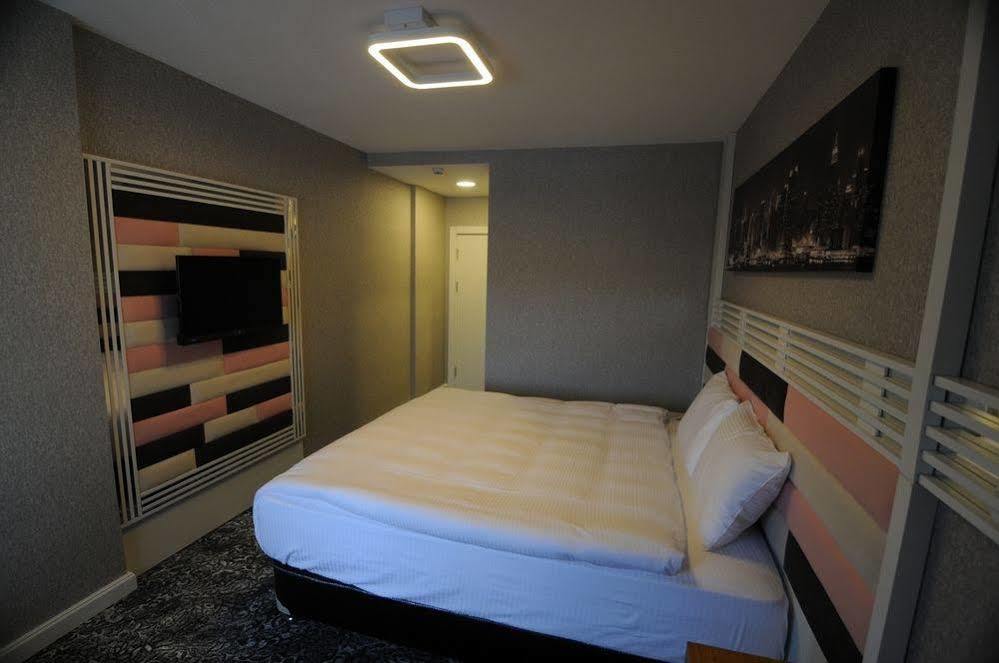 Manhattan Hotel Ankara Zewnętrze zdjęcie
