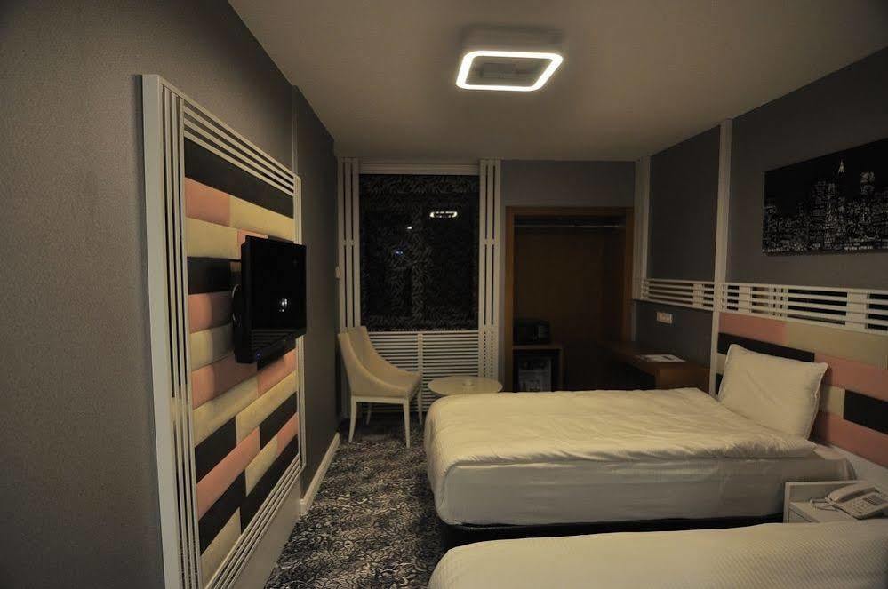 Manhattan Hotel Ankara Zewnętrze zdjęcie